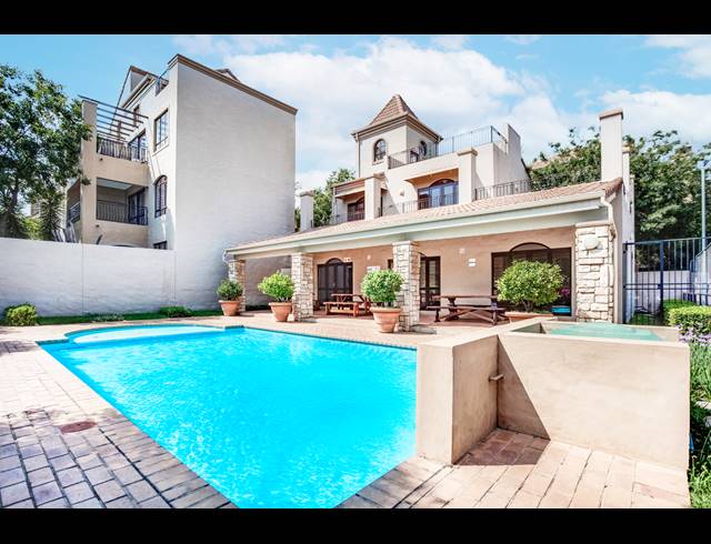 2 BEDROOM APARTMENT FOR SALE IN LONEHILL